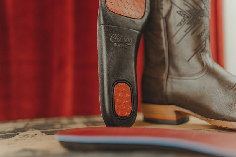 A chisos.momfort insole next to a No. 2, gel pad showing